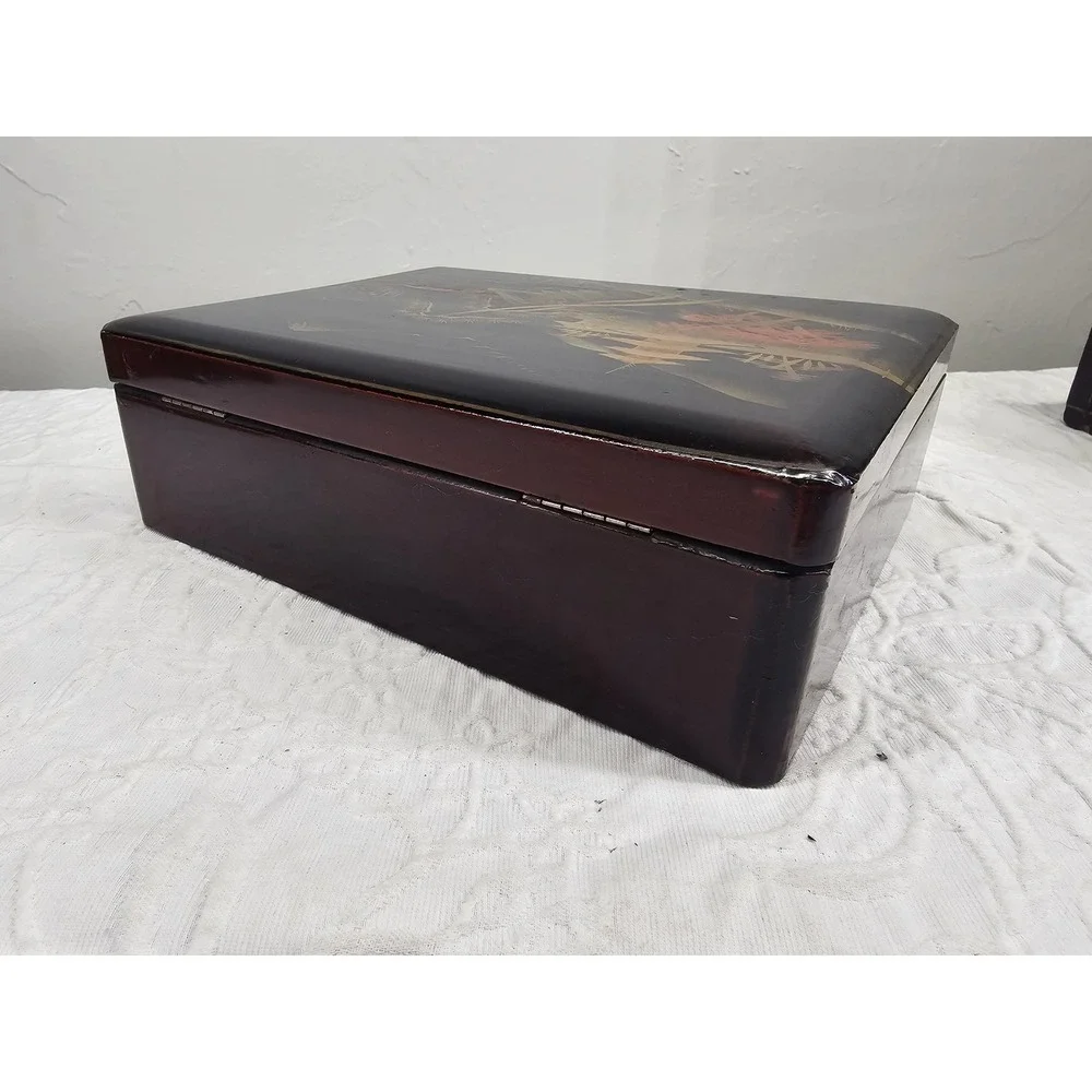 Rare Antique Japanese‎ Wood Gold Decorated And Lacquered Domed Box Signed